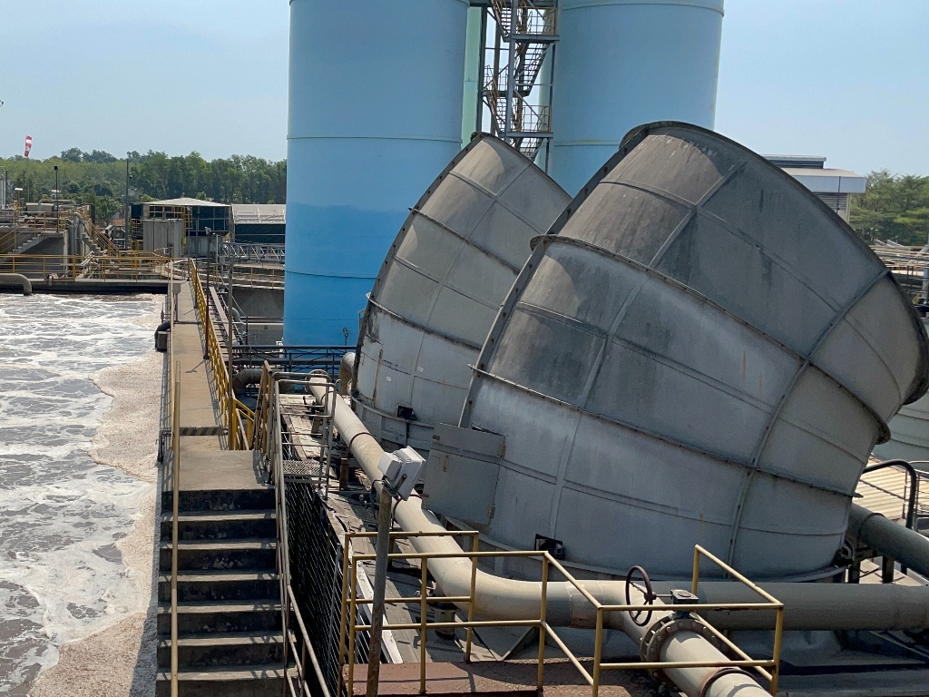 Thu gom – vận chuyển bùn thải tại kcn long thành