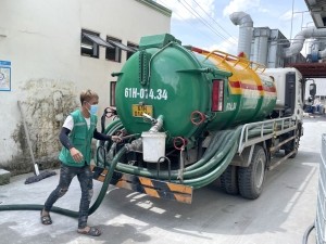 Hút nước thải dầu mỡ xe 1 khối